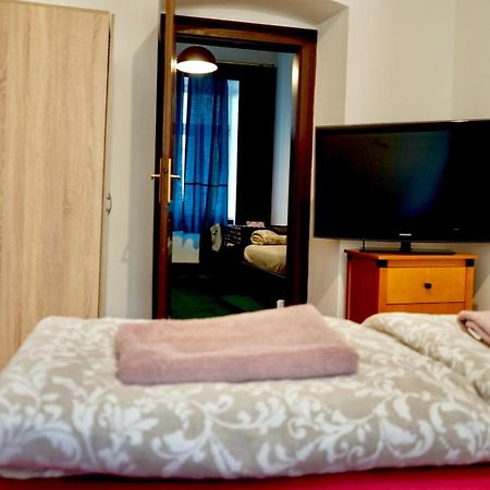 Volkstheater Apartment. Vienna Exterior photo